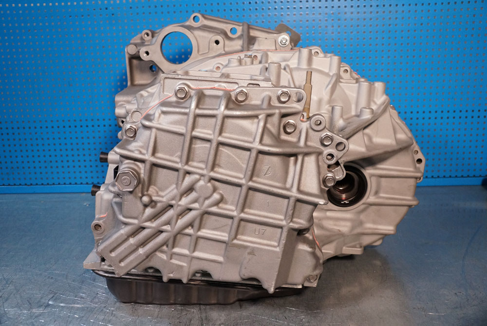 U760f (305000T040)